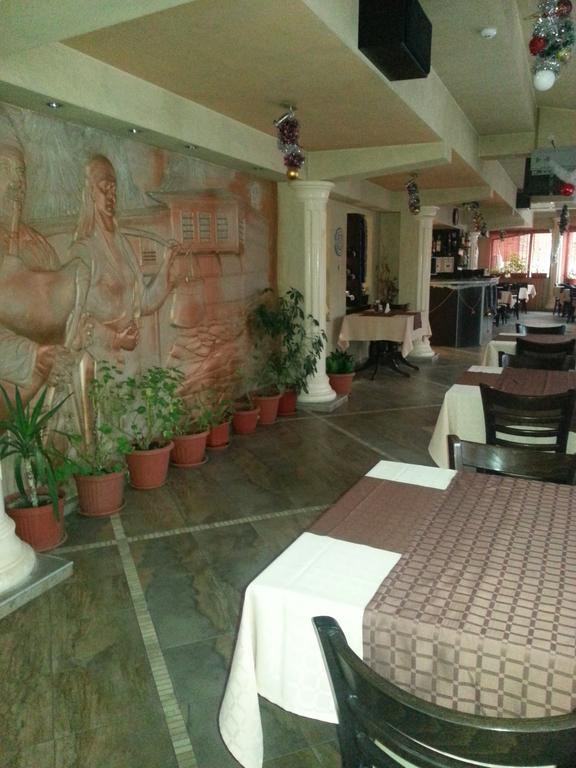 Family Hotel Yola Chepelare Exterior foto