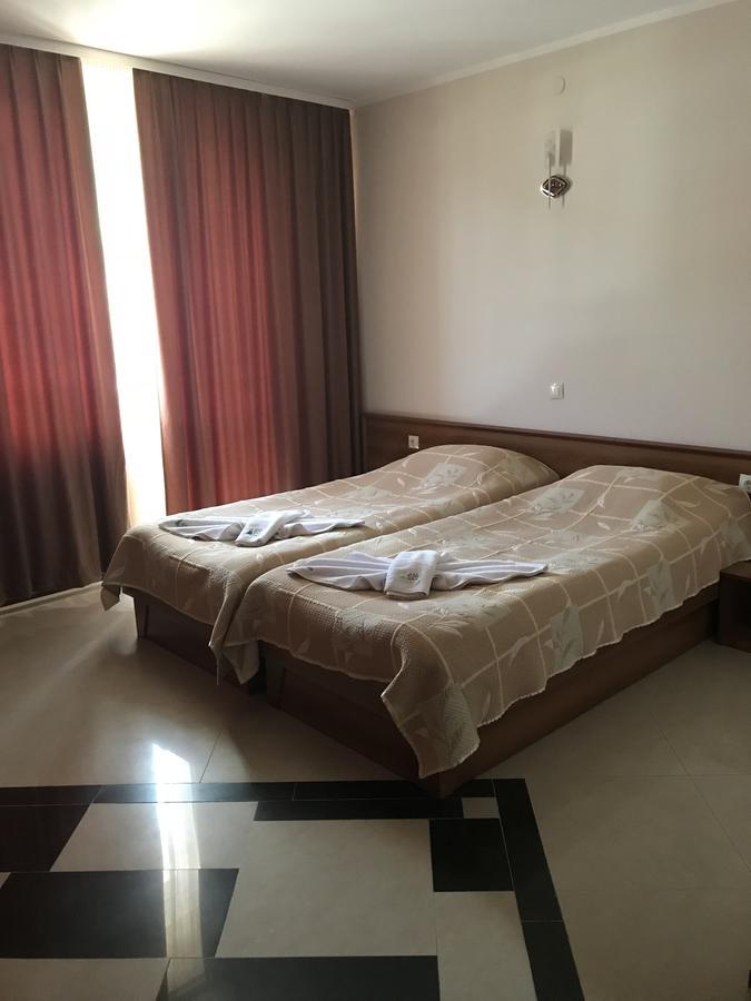 Family Hotel Yola Chepelare Exterior foto